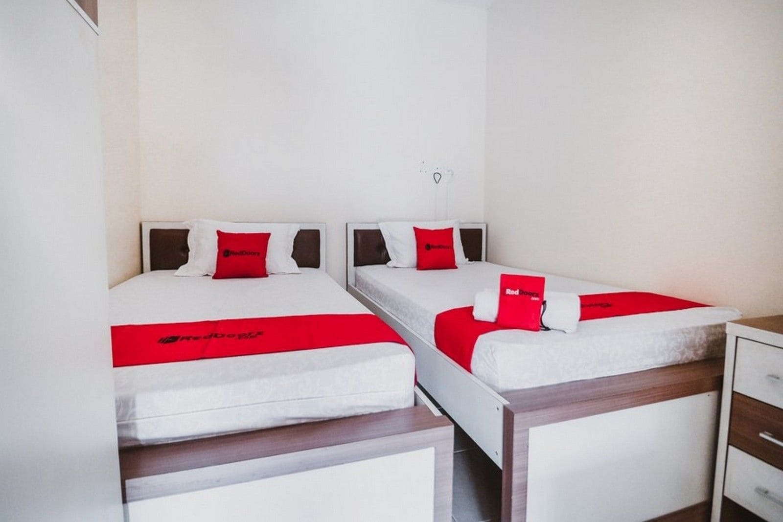 Reddoorz Plus Near Semanggi Jakarta Exterior photo